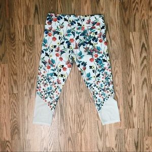 Fabletics Capri leggings